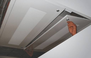  اجرای لوله‌کشی و زیرساخت داکت اسپلیت در دهقان‌ویلا دوم