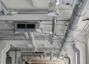 لوله‌کشی و عایق‌کاری زیرساخت داکت اسپلیت در فاز ۳ مهرشهر 